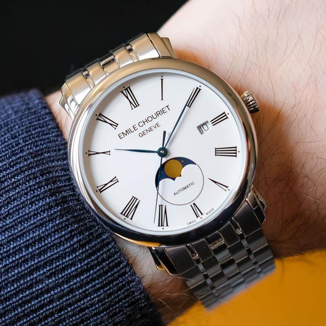 Daily Watchさんのインスタグラム写真 - (Daily WatchInstagram)「The @Emile_Chouriet Lac Léman Classic Moonphase in 40mm stainless steel case with SW280 automatic movement #EmileChouriet」2月21日 20時20分 - dailywatch