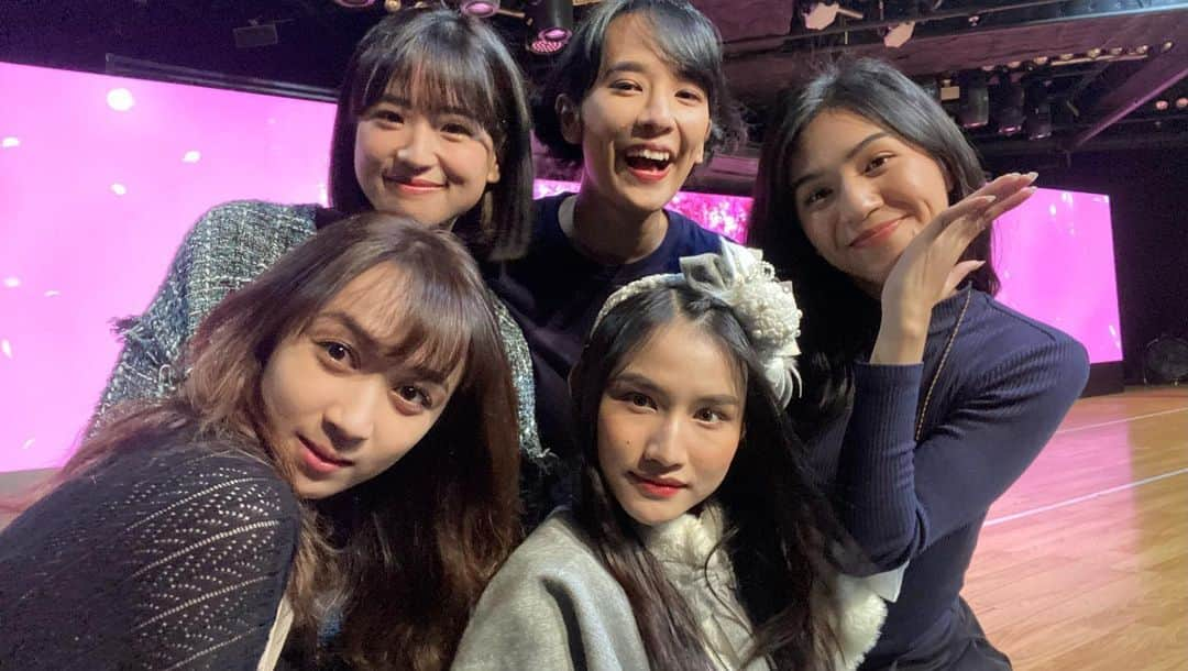 仲川遥香さんのインスタグラム写真 - (仲川遥香Instagram)「We Love Gaby❤️ @jkt48gaby   #JKT48 #EXJKT48 #theater #gen1 #love #ジャカルタ生活 #仲川遥香 #🇮🇩🇯🇵」2月21日 20時21分 - haruuuu_chan