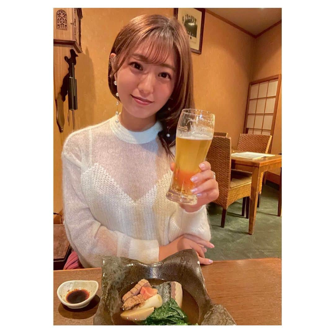 白戸ゆめのさんのインスタグラム写真 - (白戸ゆめのInstagram)「🍻 . ずっと行ってみたかった 隠れ家和食に☺️ . 厳選コースにしたけど どれも美味しくて、新鮮で ビールも進みました🤣🤣 . 写真もほろ酔いくらいです、、笑 とても居心地の良い空間でのお食事 お母さんも喜んでくれたし また素敵な思い出が増えました💐 . #香川 #グルメ #高松 #蔵人 #和食 #隠れ家 #お祝いごはん  #タコの梅肉和え #大根のはりはり漬け #コハダ #白菜と豚肉のうま煮 #刺身 #マグロ #鯛 #エビ #🦐❤️  #サワラ #鴨 #煮付け #牡蠣 #アヒージョ . tops: @amerivintage」2月21日 20時27分 - yumeno.s_