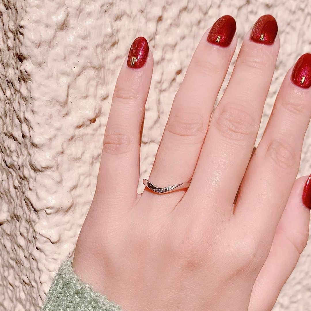 TRECENTI トレセンテさんのインスタグラム写真 - (TRECENTI トレセンテInstagram)「﻿ 💍Flora﻿ ﻿ 左手薬指に自然に馴染む﻿ アシンメトリーなウェーブライン。﻿ ﻿ @trecenti_flora ﻿ ﻿ ﻿ ---------------------------------------------- ﻿ ﻿ ﻿ #トレセンテ #TRECENTI﻿ #婚約指輪 #結婚指輪 #マリッジリング #エンゲージリング #指輪探し #プロポーズ #婚姻届 #結婚しました #marriagering #engagementring #proposal #令和婚 #ブライダルリング #wedding #bridal #プレ花嫁 #プレ花嫁さんと繋がりたい #2021春婚 #2021夏婚 #2021秋婚 #2020冬婚 #指輪迷子 #内甲丸 #トレセンテフローラ」2月21日 20時27分 - trecenti_flora