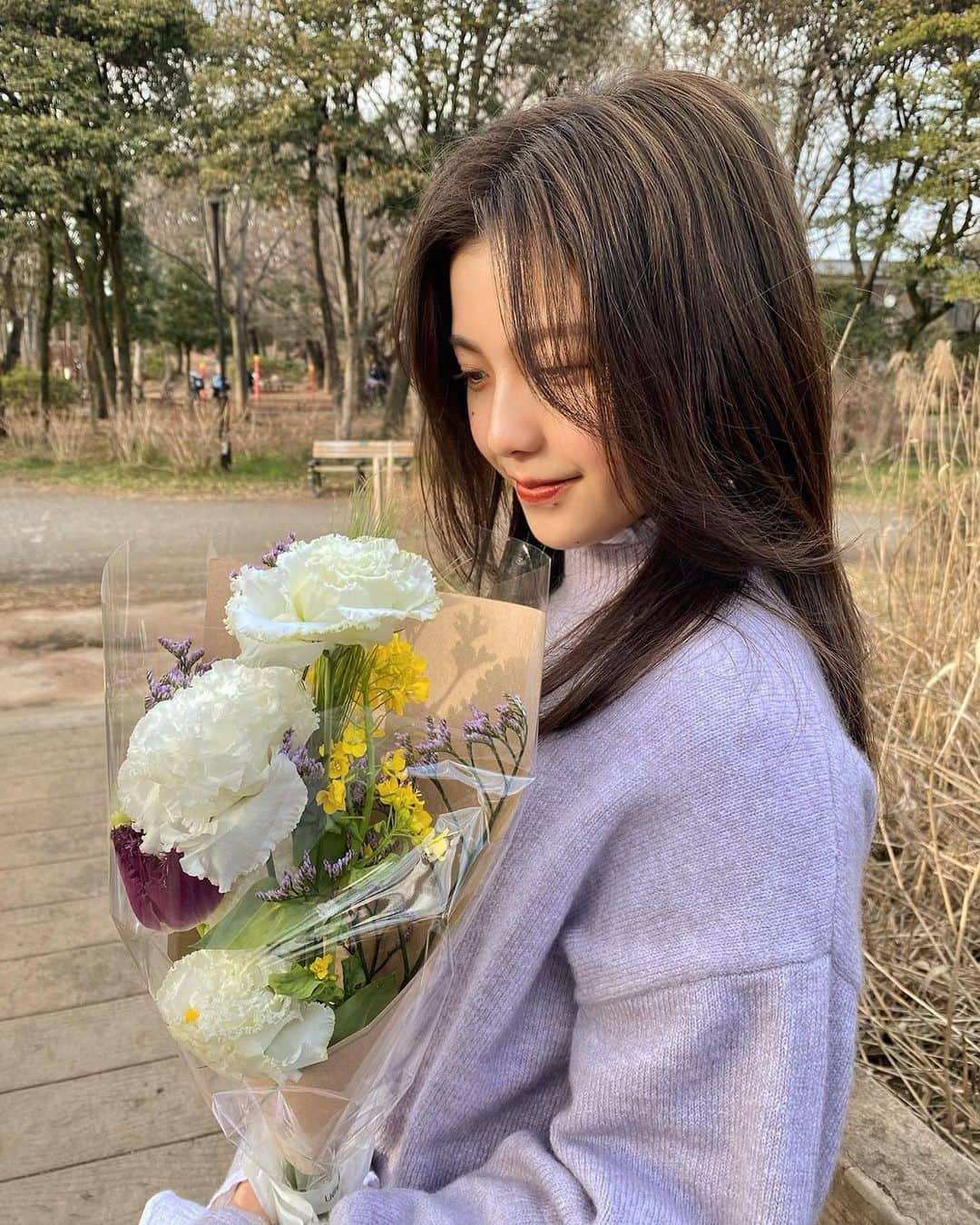 kasumiのインスタグラム：「. 2021/02/21.21yo ということで21の多い日に 21歳になりました🧁🍓🕯 . . . 昨年は色々な変化がある年で 大変なことも楽しいことも含めて たくさん学ぶことが出来ました！〰️✍🏻 . . . 21歳は感謝を忘れずにもっともっと 自分を磨いて頑張っていこうと思います✊🏻😼 . . 暖かく見守って頂けると嬉しいです🦦💕 . #birthday#aniversary」