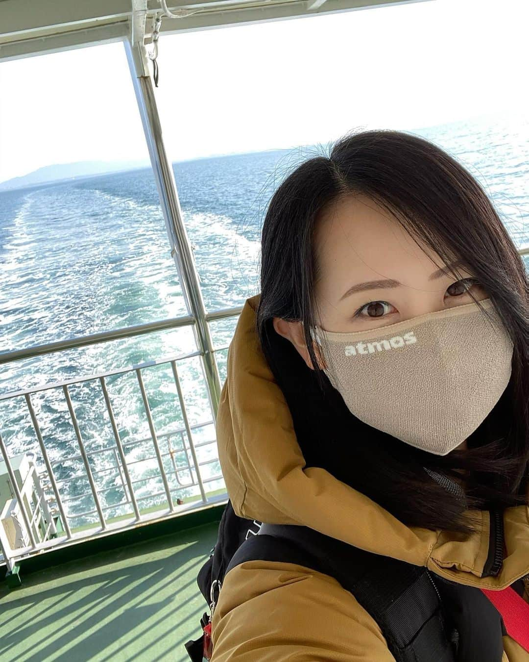 森彩奈江のインスタグラム：「九州での仕事が終わり、本日帰ってきました😉✈️﻿ ﻿ 今回は熊本県長州港から長崎県多比良港までフェリーで移動⛴﻿ ﻿ 天気も良く、海がとても綺麗でますます釣りに行きたくてたまらなくなりました😅🐟﻿ ﻿ 2日間、チャレンジマッチやボウリング教室で地元の皆様と交流が出来て本当に嬉しかったです✨﻿ ﻿ 長崎では可愛い男の子がお手紙をくれて、すごく元気を貰えました☺️﻿ Pリーグ頑張るぞー‼️﻿ ﻿ ﻿ #司ボウル玉名﻿ #諌早パークレーン ﻿ #島原センターボウル ﻿ #大雪からの﻿ #春の陽気﻿ #チャレンジマッチ﻿ #ボウリング教室﻿ #熊本県﻿ #長崎県﻿ #ご参加の皆様ありがとうございました🙇」