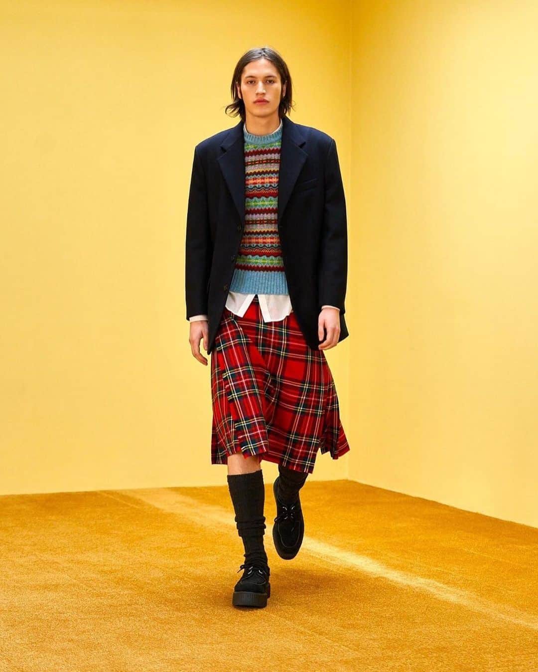 AnOther Magazineさんのインスタグラム写真 - (AnOther MagazineInstagram)「Tulle, tartan, and tailoring at @mollygoddard A/W21 ✨⁠⁠ ⁠⁠ Live streamed yesterday evening as part of a digital London Fashion Week, Goddard’s A/W21 outing was described by the designer as “maybe the toughest to put together because of all the restrictions” brought on by lockdown. A joyful offering nonetheless, the vibrant show brought together Goddard’s signature tulle designs with tartan, tailoring, and thoughtfully crafted menswear. See more via @mollygoddard 📲⁠⁠ ⁠⁠ RG @mollygoddard 🔁」2月21日 20時38分 - anothermagazine