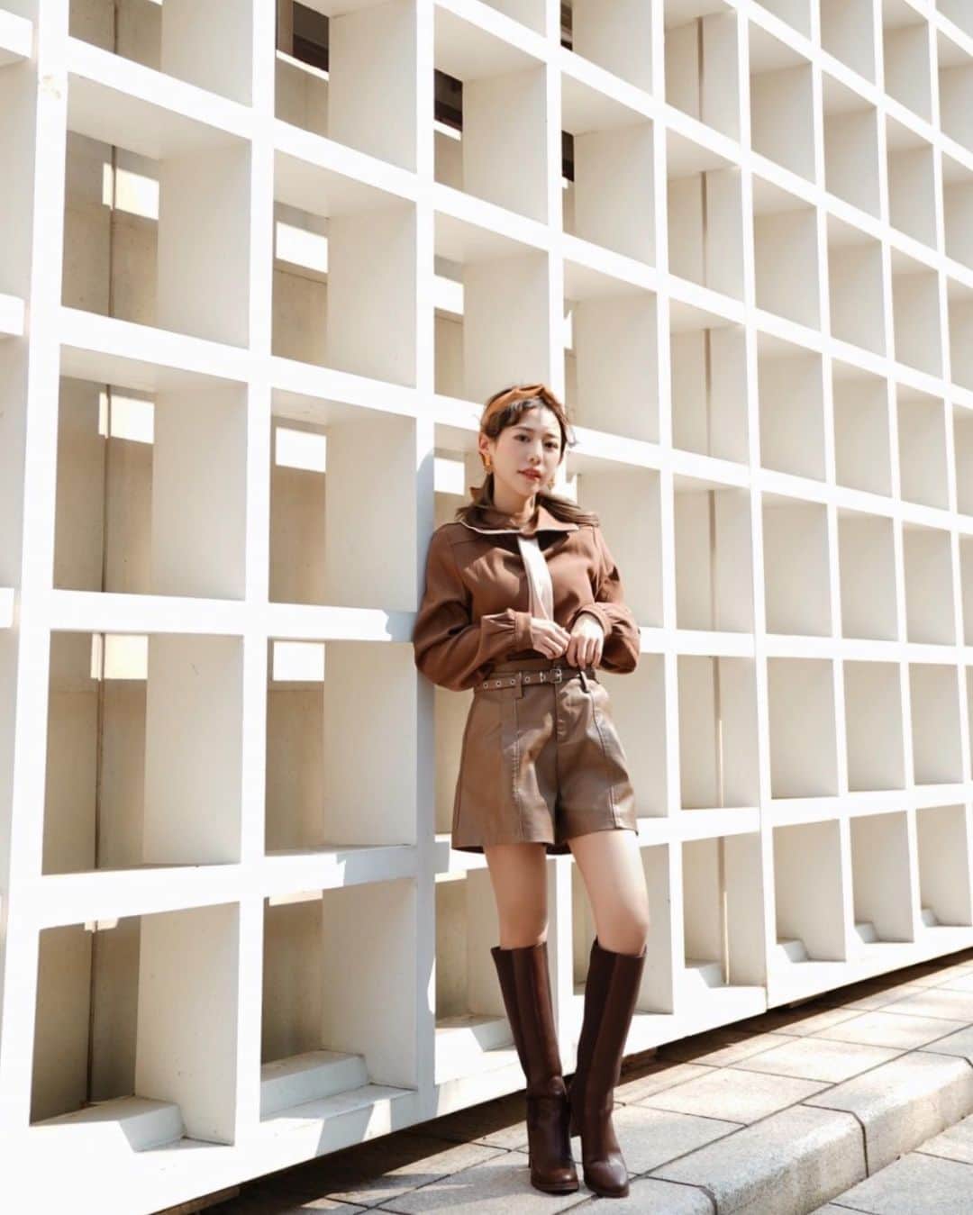 紀卜心さんのインスタグラム写真 - (紀卜心Instagram)「太陽好大 最後一張才是真實的我🤨  #outfits Top @c.l.a.style」2月21日 20時40分 - eatzzz7