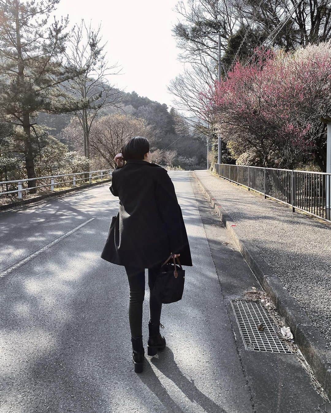 石川マリーさんのインスタグラム写真 - (石川マリーInstagram)「． ． 人のいない自然の中をお散歩してリフレッシュ♪" ． ． ． #tb #お散歩」2月21日 20時45分 - marieishikawa