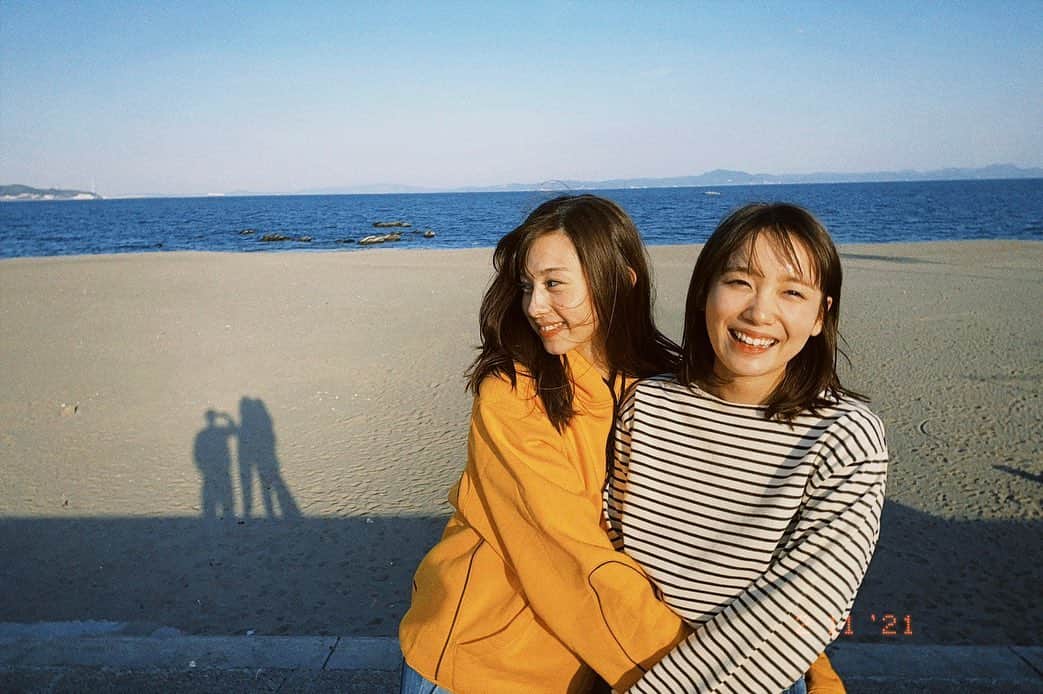飯豊まりえのインスタグラム：「今夜は第6話放送です！！ リアタイしてくれますか？？☺️  ツンデレぽーちゃんと♡」