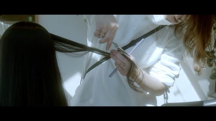 Hikaru Nakamuraのインスタグラム：「お店のYoutube始まりました😌  “美容”というジャンルに僕がどこまで行けるかチャレンジです！  チャンネル名:SWEETROOM   #美容室#美容師#ヘアサロン#サロン#ヘアスタイル#ヘアカラー#藤沢#湘南#hair#hairstyle#haircolor#ポートレート」