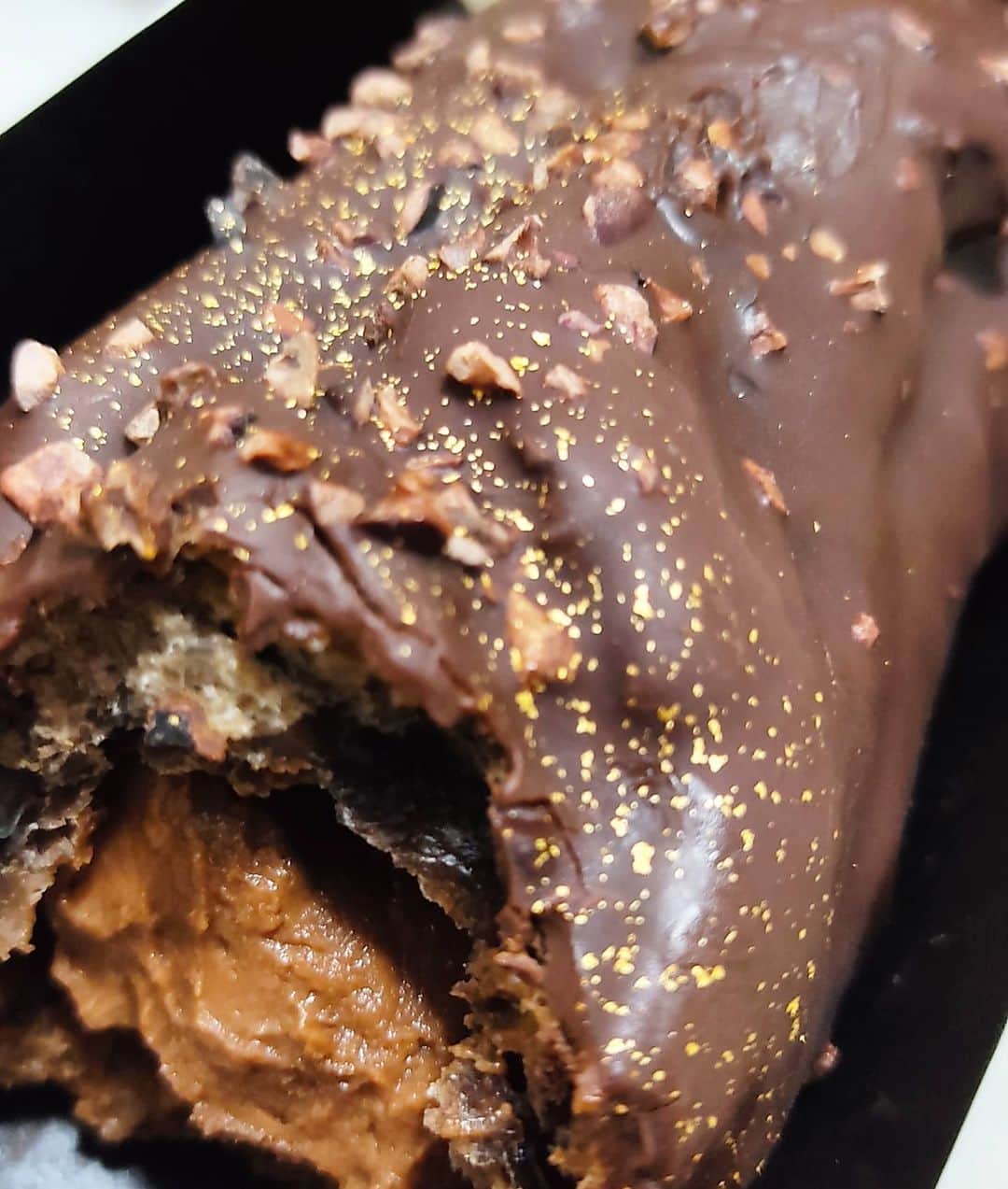 のインスタグラム：「GODIVAのエクレア  #GODIVA」