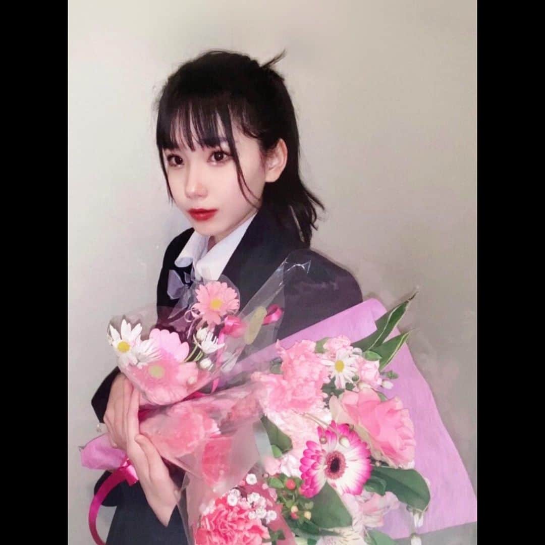 池田菜々（ななちゃむ ）のインスタグラム：「💐🎓🍾💖 #ljkの素敵な思い出 #ljk終了のお知らせ #卒業式」