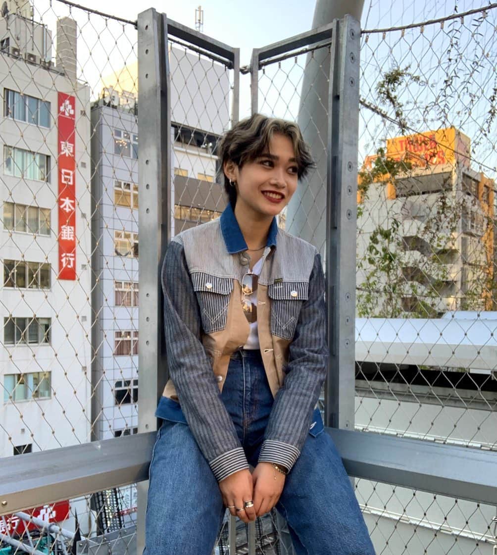 珠里亜のインスタグラム：「👖☀️」