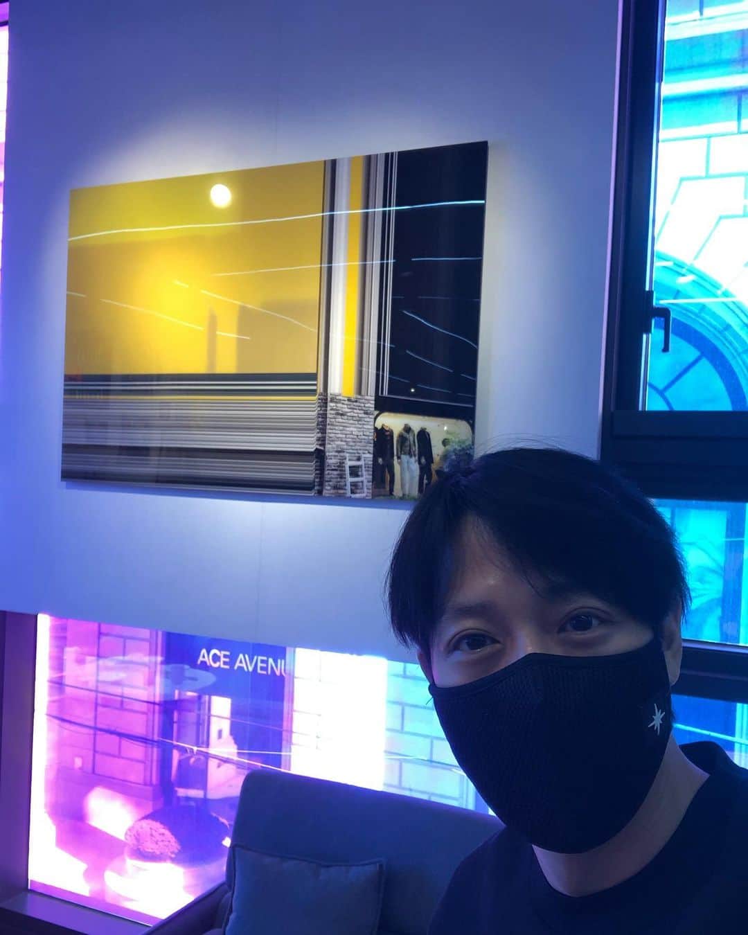 キム・レウォンのインスタグラム：「근사하고 재미있는 작품들 감상.. 초대해주셔서 고맙습니다 자주 방문하겠습니다^^ 갤러리카페 Alounge  에이든 바이 베스트웨스턴 청담 3층  Thank you for inviting me to a great exbition with wonderful art works. I will surely revisit ^^ Gallery Cafe Alounge Aiden by  Best Western Cheongdam」