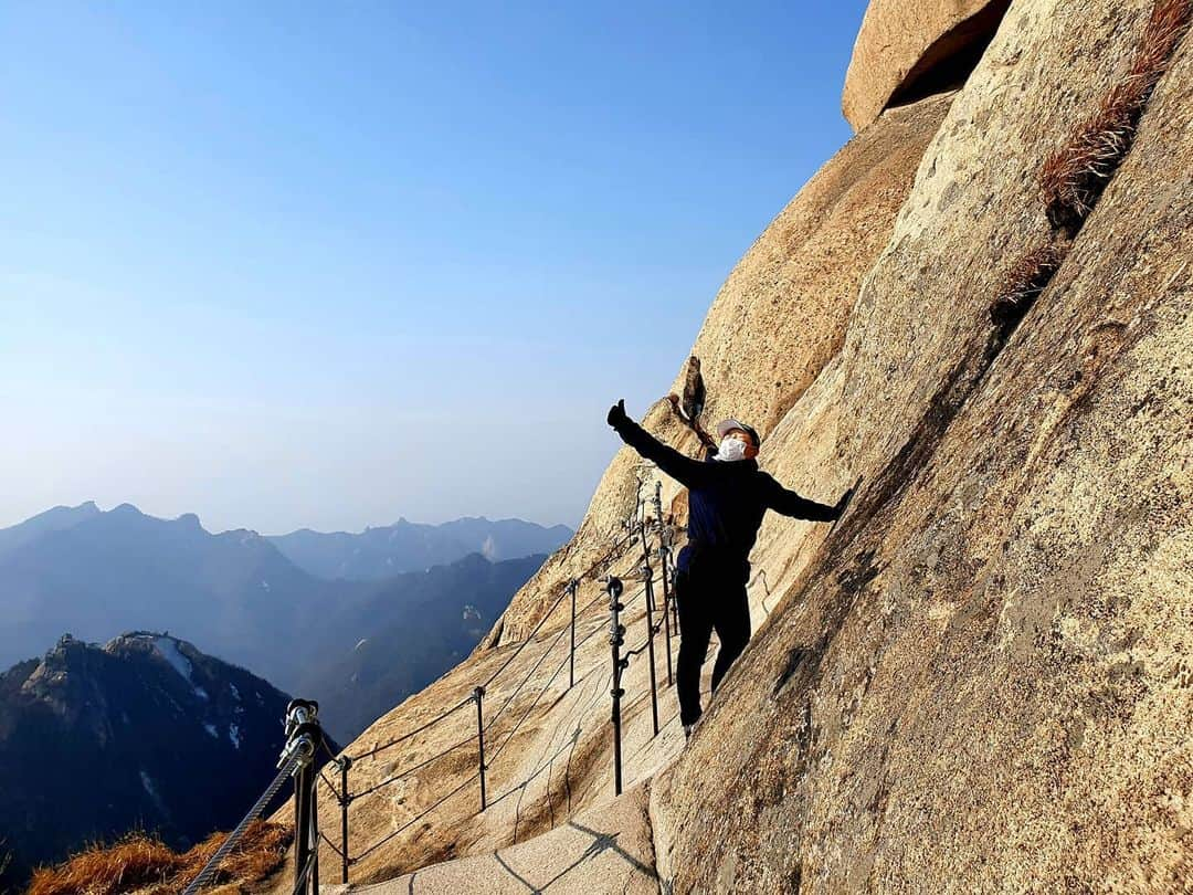 シン・ジエさんのインスタグラム写真 - (シン・ジエInstagram)「기분이 너무나 좋다 👍⛰」2月21日 21時33分 - jiyai_shin