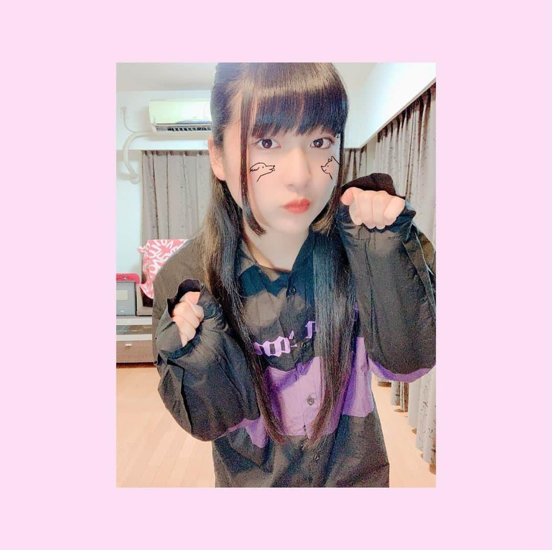 のインスタグラム：「もうすぐ学年末テスト😇😇 ･ ･ ･ LINELIVEありがとうございました！ めちゃ楽しかったーーー( ˶˙˙˶) イケナイ太陽もできたしね！！！！ Instagramにたくさん投稿したいねんけどどんな写真撮ったらいいかわからん🙄🙄🙄 がんばります😦💖 #りりり #最後の #テスト頑張るぞ  #自撮り #linelive #ありがとう」