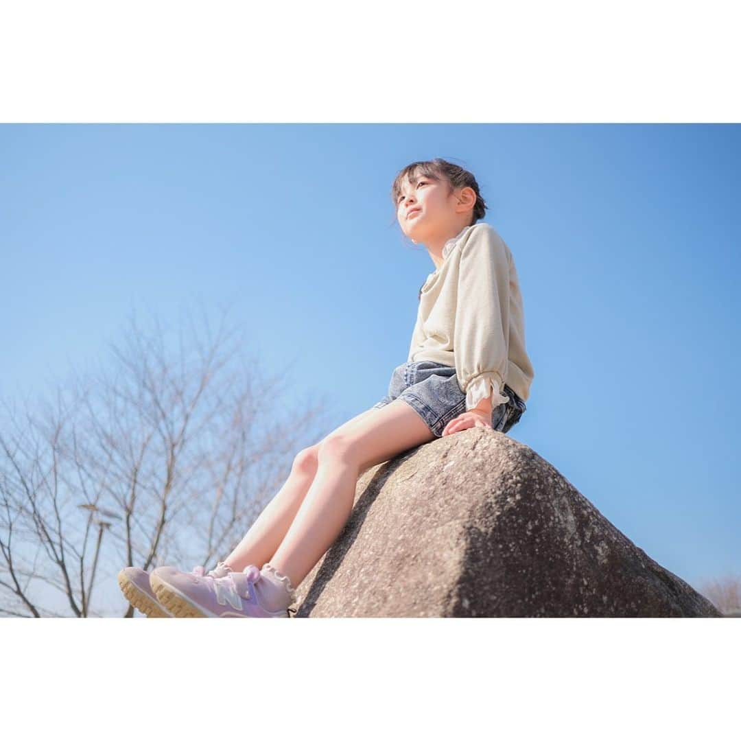 Ai.tさんのインスタグラム写真 - (Ai.tInstagram)「. なんだか暖かくて桜もうすぐ咲いちゃうんじゃない？って感じでしたね😌 . 少し公園へ😚 パパサングラスにマスクで怪しい人になってるよ😂😂😂 . 少しだったけど花粉がやばくて マスクの下は鼻水すするので精一杯でした😂 . . 2021.02.21  #FUJIFILM #fujifilm_xseries #xt30 #今日もX日和 #tokyocameraclub #東京カメラ部 #photo #写真 #子どもの写真 #カメラ #ファインダー越しの私の世界 #何気ない瞬間を残したい #ママカメラ #RECO_ig #私の見る世界　#cuddlephoto #抱きしめたくなる写真」2月21日 22時24分 - ngs.rky.kuy