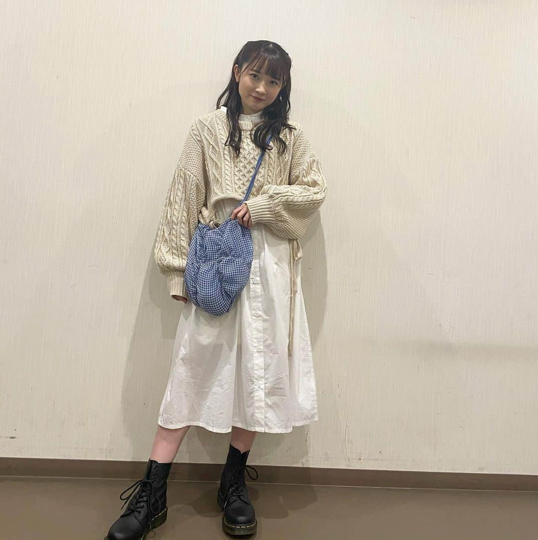 森戸知沙希さんのインスタグラム写真 - (森戸知沙希Instagram)「私服💭 　　　　 　　　 #morningmusume21  #helloproject  #モーニング娘21  #森戸知沙希  #ちさきふく  #ギンガムチェック  #最近のマイブーム  #zara  #drmartens」2月21日 22時39分 - chisaki__morito.official