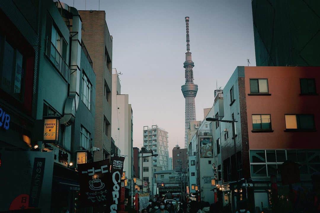 原あやののインスタグラム：「#はらかめら#スカイツリー だ！ #camera#film#photography#散歩#春」