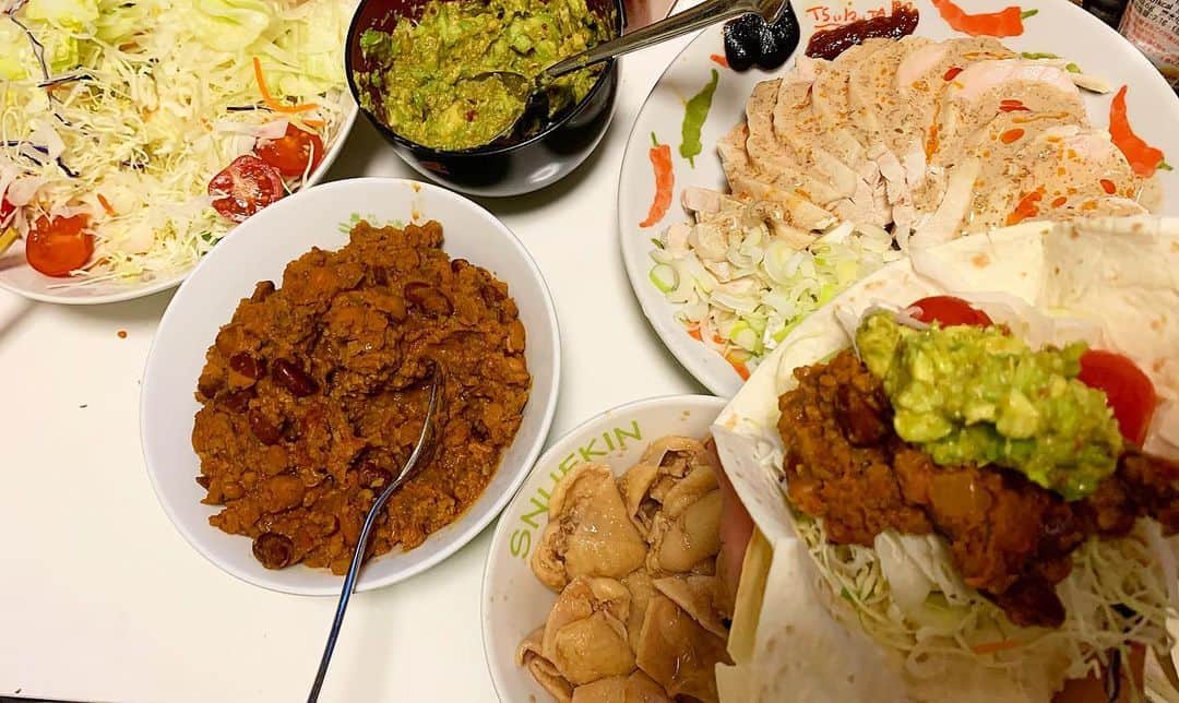 畑喜子さんのインスタグラム写真 - (畑喜子Instagram)「チリコンカン作ったのでタコス食べたよ❗️ 美味しかった😋」2月21日 22時46分 - carnelian_hata
