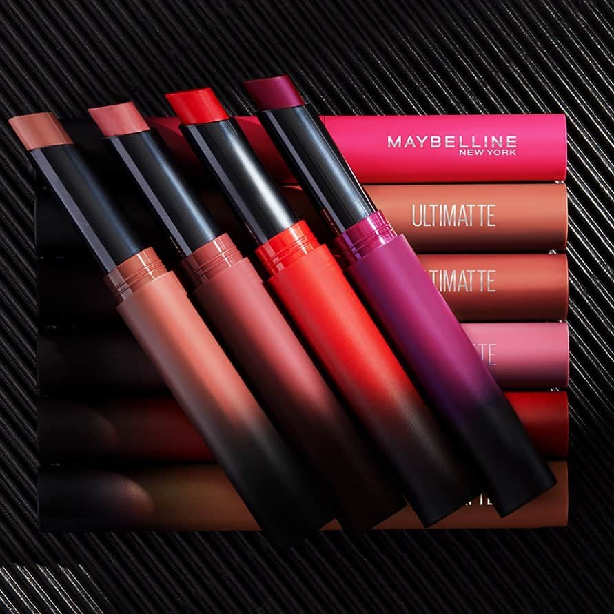 Maybelline New Yorkさんのインスタグラム写真 - (Maybelline New YorkInstagram)「Tag a friend who would love our new #ultimatte lippies!❤️ This formula is super pigmented & lightweight so you can get a gorgeous end look that is still comfortable. Tap to shop!」2月21日 23時03分 - maybelline