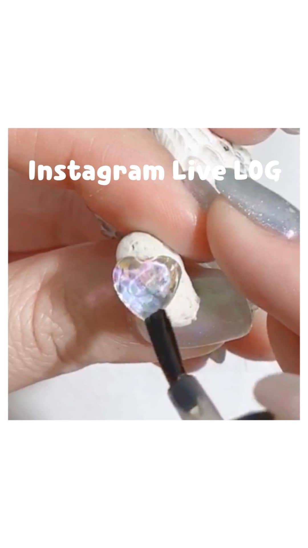 なかやまちえこのインスタグラム：「シリコンモールドを使ったオーロラパーツの作り方！ Make a Aurora parts with silicon mold.  2/23発売PREANFAシリコンモールド⠀ よろしくお願い致します😳🙏✨⠀ ⠀ インスタライブのログはYouTubeにアップしたら、消すものもあるのでご了承下さい🙏💦⠀ ⠀ インスタライブは仕事をしております、PREANFA （PREGEL、Betty gel、きまぐれキャット、PREXY） の商品を使って行っております😌🙏⠀  PREGEL・Betty gel・きまぐれキャット・PREANFA・PREXY商品は、⠀ ネイリストの方は↓ ⠀ プリモール @nail_premall ⠀ http://gelnailshop.com/ ⠀ キャンディポケット @candypocket_official ⠀ http://www.beautysupport.jp/sm/script_main/shoptop.php ⠀ セルフの方は↓ ⠀ ジョイアート @joyartofficial ⠀ http://joyart.biz/ ⠀ ⠀ にて購入頂けます☺️⠀  #nail #nails #nailart #ネイル #美甲 #ネイルアート  #japanesenailart #manucure #japanesenails #manicurist #gelnails #أظافر #네일아트 #미용 #vẽmóng #ngườiđẹp  #เพ้นท์เล็บ #искусствоногтя #artedeuñas #เพ้นท์เล็บเจล #ジェルネイルデザイン #ネイルデザイン #senikuku #nagelkunst #ゆめかわ #ゆめかわネイル #kawaii #kawaiinails #ファンシーネイル #fancynails @pregelofficial @bettygel_official @kimagure_cat_whim @prexyofficial」