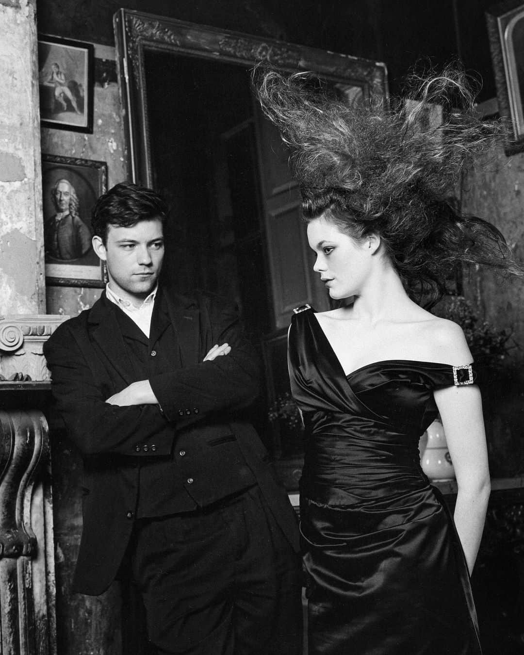 ブルース・ウェーバーのインスタグラム：「Johnny O’Reilly and @JasmineGuinness, Dublin, Ireland 1995 for @britishvogue. ——— hair by @sammcknight1 • makeup by @marygreenwell.」