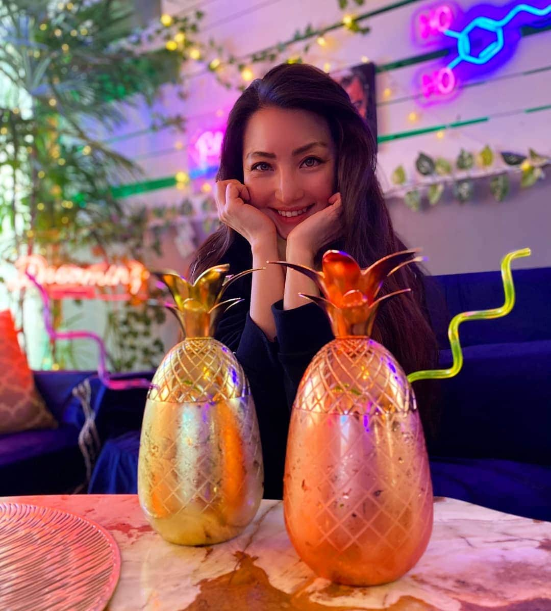 Hiromi Tomiiさんのインスタグラム写真 - (Hiromi TomiiInstagram)「@fruit_shisha_chill  . 京都に2020年8月にオープンした、フルーツ専門のシーシャcafe😊 . ドリンクグラスがパイナップルでめっちゃかわいかったし、 シーシャも可愛かった😊 . 好きなフルーツを選べるし、 お好みのアレンジができるよん😊 . お店の内装も可愛かった～(*^^*) . .  #京都シーシャ#京都カフェ #河原町シーシャ #フルーツシーシャカフェchill #シーシャ#京都グルメ#京都#kyoto#kyotojapan #WoomyPR#Kyoto#京都#kyotoJapan#京都観光#kiyomizu #japan #planinternationaljapan #japanese #japanesegirl#祇園 #japantravel #japan_photo #japan_focus#ig_kyoto #team_jp_西 #japan #trip#旅行コーデ #旅好きさんと繋がりたい#旅行好き女子#旅好き女子#旅スタグラム   #ゆいふぉと #京都旅行」2月21日 23時39分 - hiromi.tomii