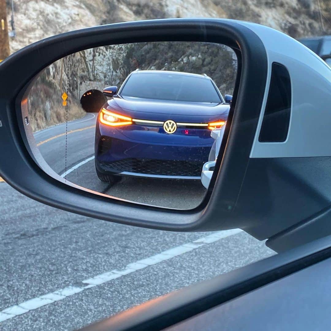 タナー・フォウストのインスタグラム：「Great to see the #id4 carving up the canyons for the first time!  Any guesses what i’m driving?? 😎. @vw @gt555 @rhysmillenracing」