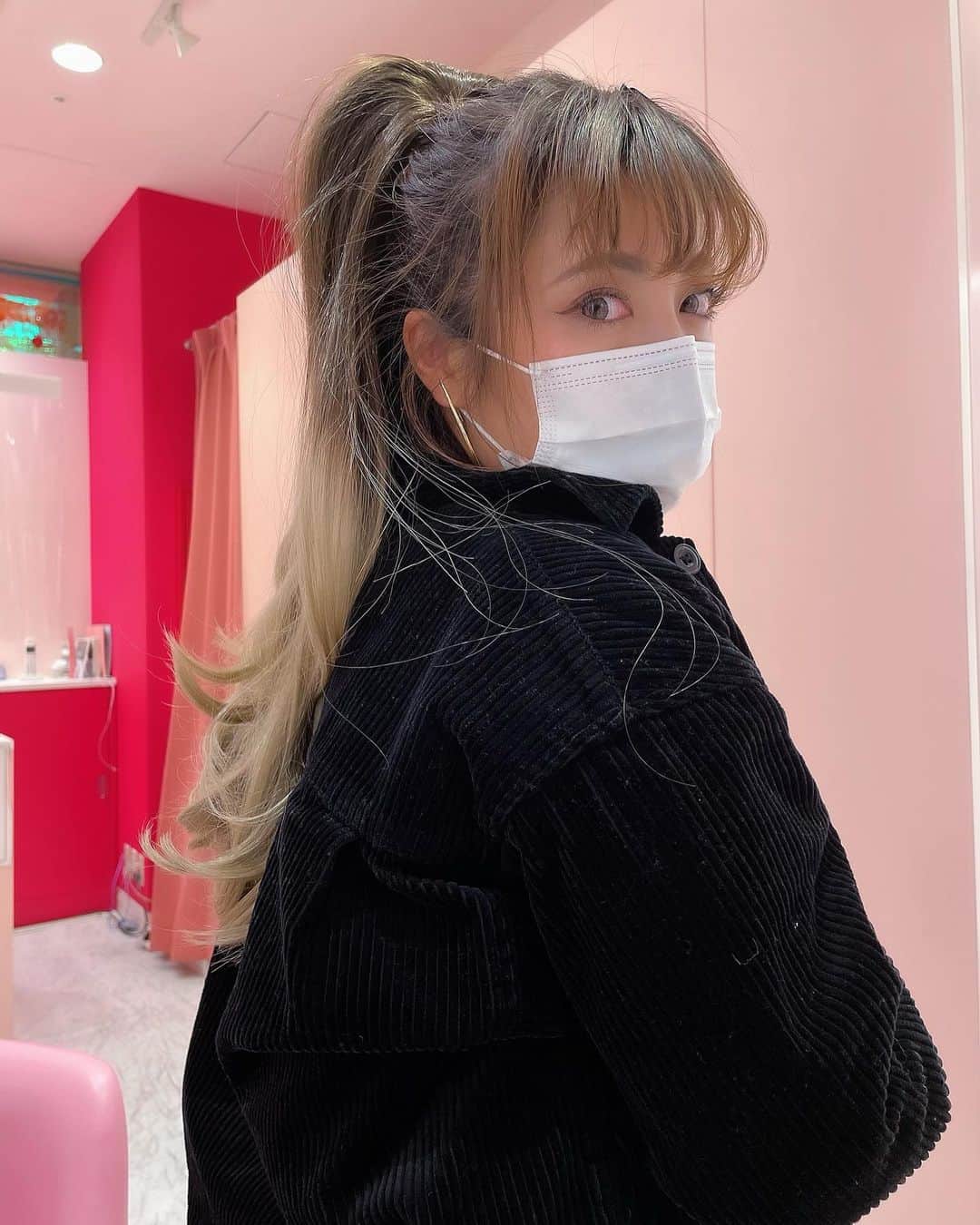 𝙴𝚁𝙸𝙲𝙰𝙽のインスタグラム：「． ． 医療従事者の私でも 簡単にオシャレができる🧚‍♂️➰✨ ． グラデのポニーテール どぉかな？💕😗 ．  #instagramers#like#love#photogenic #couple#instalike#instagood#instadaily#ootd#instafashion #flower#instalove #f4f #fff #いいね返し #いいね返しは絶対 #フォロバ100 #likeforfollow #lfl #followｍe #lovethem #いいね#フィットネス#筋トレ#ダイエット#痩せたい#ママ#リハビリ  #かわいい #ウィッグ @b.j__b.j  @navanawig_official」