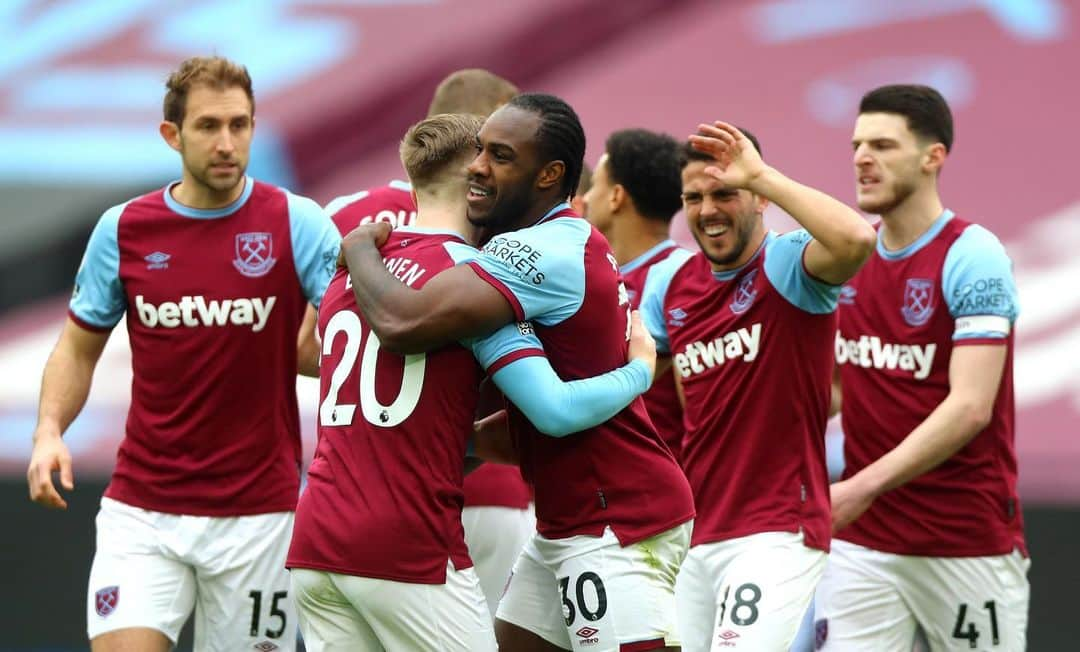 マイケル・アントニオさんのインスタグラム写真 - (マイケル・アントニオInstagram)「I love winning London derbies with all my........ teammates 😬What a result! #COYI 🙌🏾」2月21日 23時43分 - michailantonio