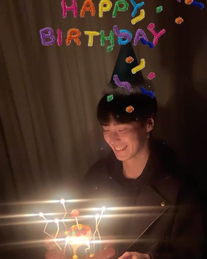 のインスタグラム：「오늘 행복한 하루였습니다. 축하해 주신 모든 분들께 감사드립니다☺️」