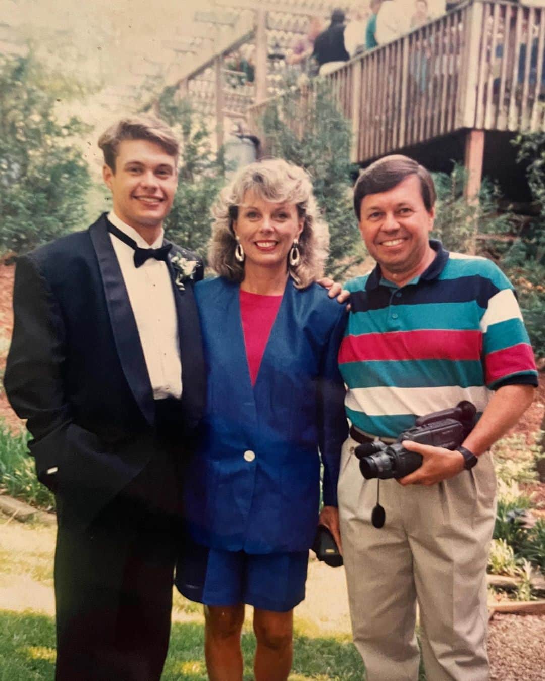 ライアン・シークレストのインスタグラム：「51 years strong. Happy anniversary mom and dad!」