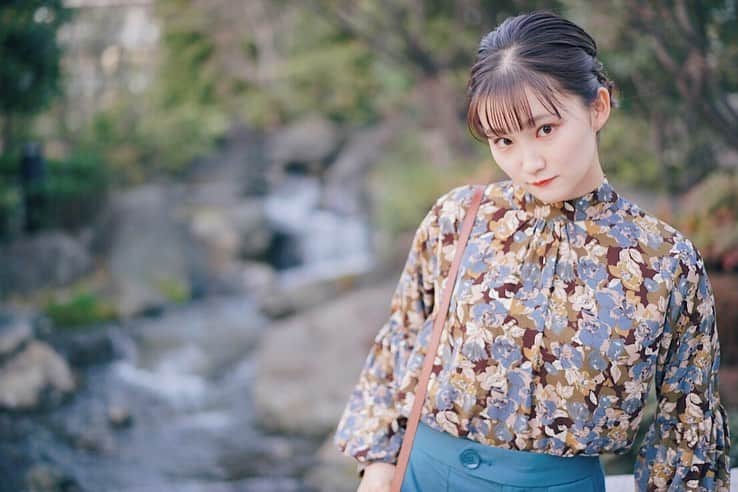 加藤早和子のインスタグラム：「❤︎ 😏😗  . . #青山学院大学 #女子大学生 #一眼レフ #ポートレート#ポトレ #被写体 #いいね返し #portrait #as_archive #portraitphotography #as_picture #portrait_mood」