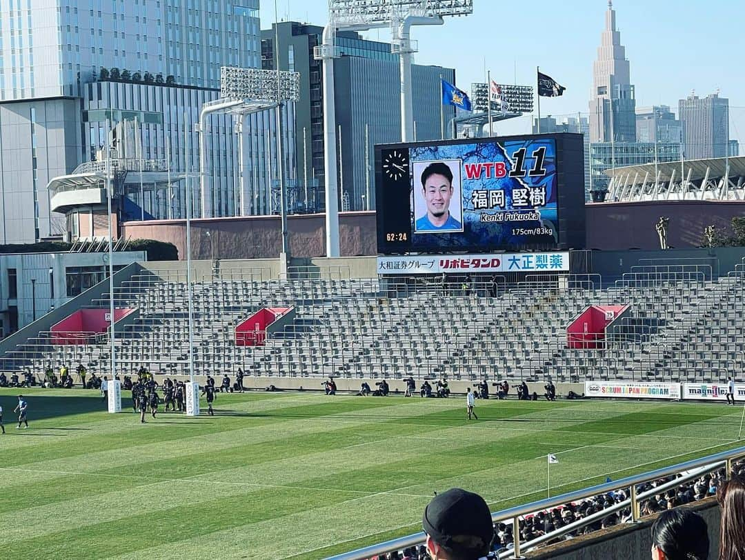 鈴木ゆまさんのインスタグラム写真 - (鈴木ゆまInstagram)「トップリーグ開幕🏉  一年振りの試合観戦。 国立競技場も見えて晴天なり。  今年はいくつ試合見れるかなーー。  #ラグビー  #ラグビートップリーグ」2月22日 0時20分 - yumayuma728