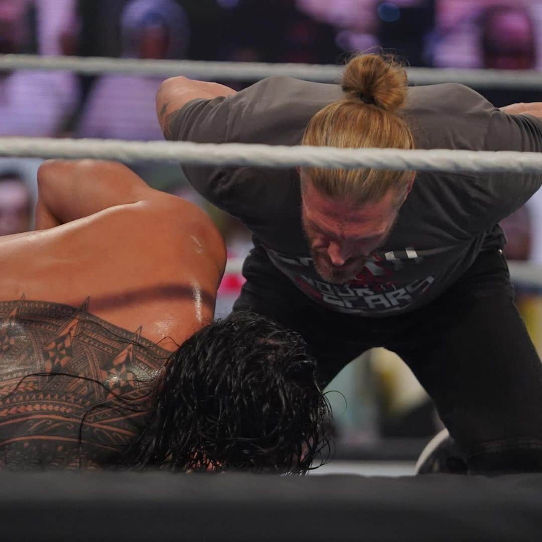 WWEさんのインスタグラム写真 - (WWEInstagram)「@edgeratedr has chosen to face @romanreigns at #WrestleMania!!」2月22日 10時04分 - wwe