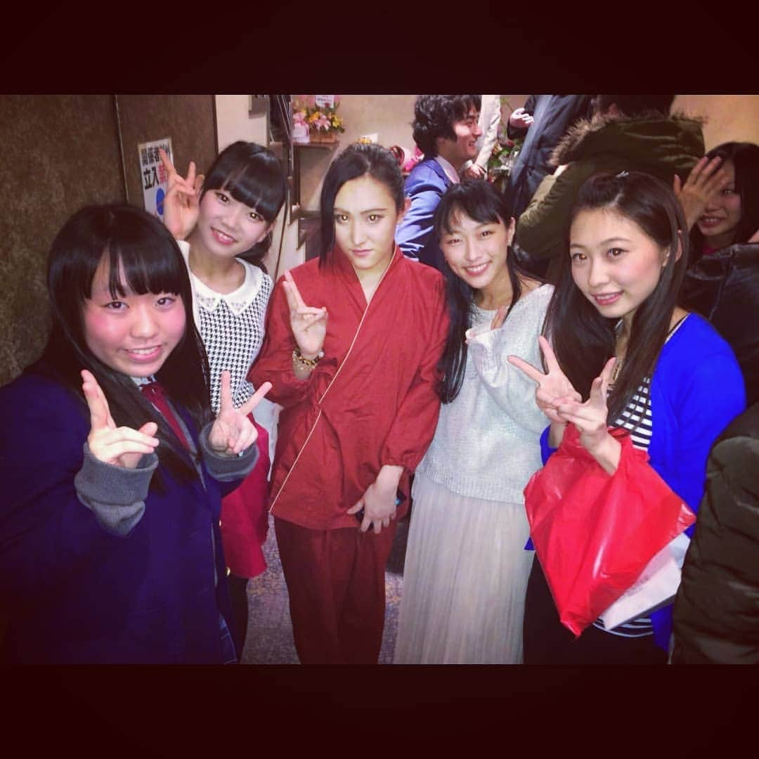 鈴木みほのインスタグラム：「Backstage pictures of a theater play from 7 years ago today in Ginza Tokyo. I miss the theater so much🔥 7年前の今日、銀座で舞台に出ていた時の舞台裏 舞台が恋しい🔥  #theater #theaterlife #theaterplay #backstage #ginza #tokyo #footballmax #theatre #頑張れ演劇界💃🏻 #舞台芸術 #舞台裏」