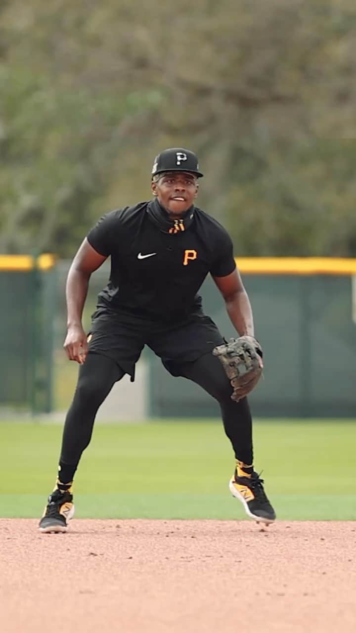 ピッツバーグ・パイレーツのインスタグラム：「Our third baseman.」
