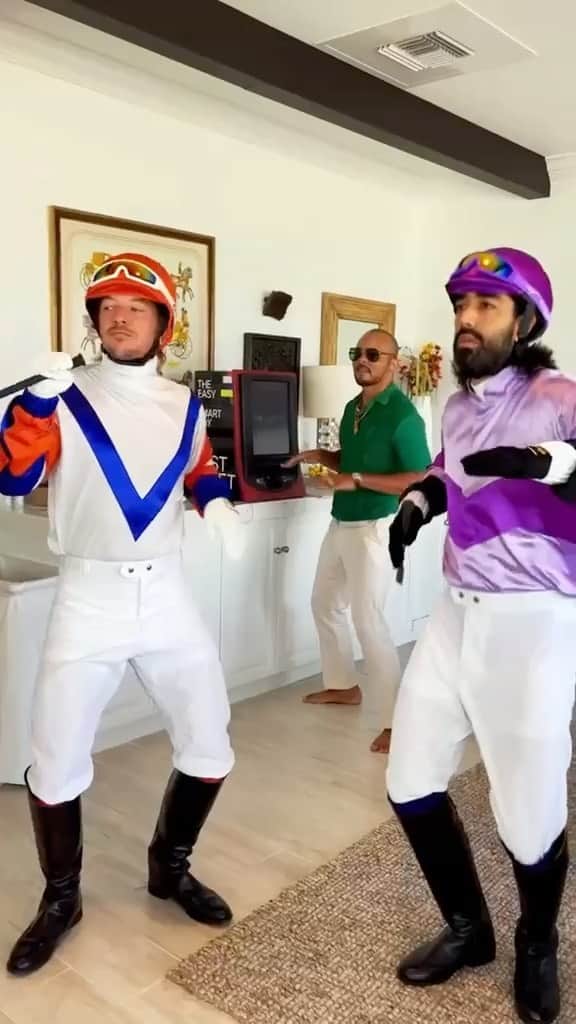 メジャー・レーザーのインスタグラム：「what really happens on music video shoots @guaynaa」