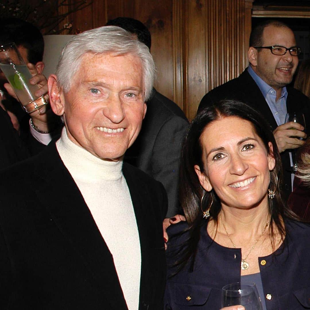 ボビー・ブラウンのインスタグラム：「Happiest of Birthdays to my bestie and dad @joebrown_marceau  who is the energising bunnie and master of optimism and reinvention. Attorney, travel writer, gambling junket host, stock broker back to lawyer and finally a children’s book author. Dad you light up the room with those baby blues and my life. Proud of you and can’t believe I haven’t seen you since your last birthday. Love kisses and caviar. Follow him and see what this 86 year old children book author is doing. He’s even hired a Social media guy #neverstop #rolemodel #marceau」
