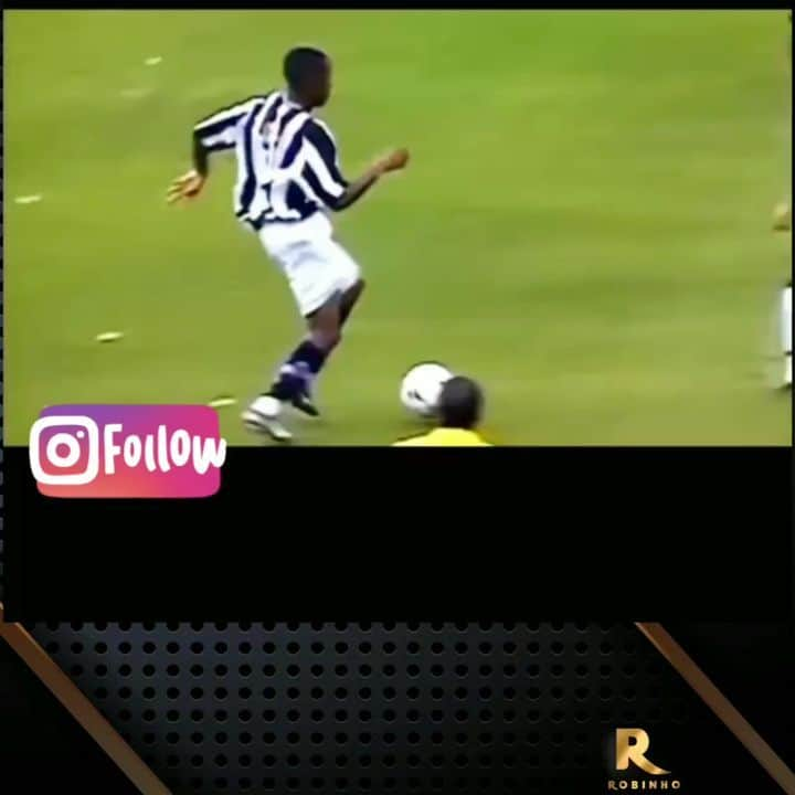 ロビーニョのインスタグラム：「⚽ Sempre me lembro do Dener. E quando lembro dele, lembro de uma frase Top dele: "Eu acho um drible bonito. Mais bonito que um Gol ! Além do Dener, muitos Jogadores me inspiraram como:   👉 Denilson , Djalminha, Garrincha, Edu ...❤️  Agradeço a Deus por ter visto esses Craques 🏆」