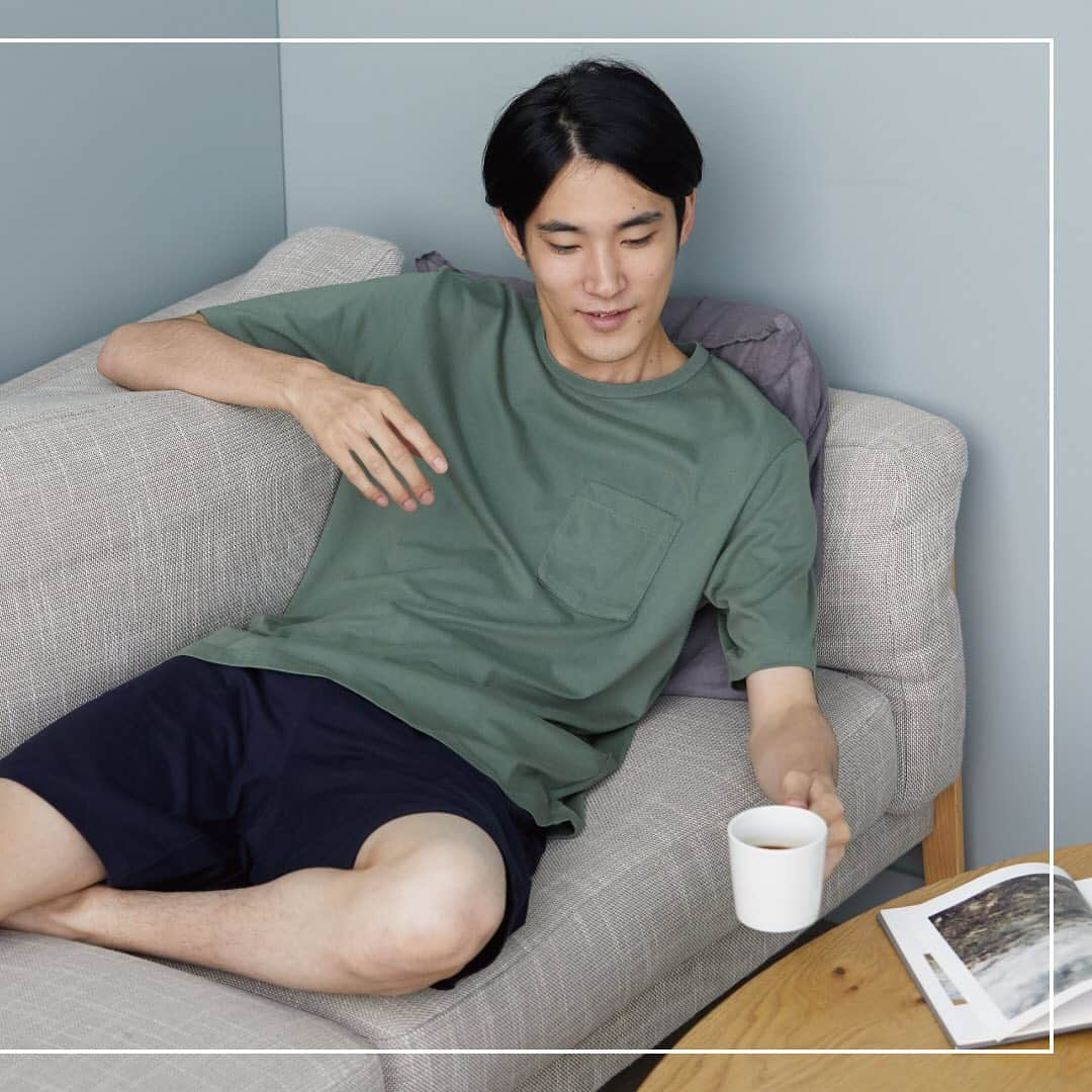 UNIQLO UKさんのインスタグラム写真 - (UNIQLO UKInstagram)「Make at-home lifestyle more comfortable.   Relax, play, enjoy. Home isn’t just a place to stay. Find out your perfect partner to enjoy your at-home time.   #UNIQLO #LifeWear #2021 #SPRING #SUMMER #COLLECTION」2月22日 2時57分 - uniqlo_uk