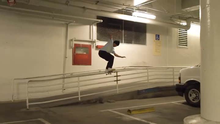 ラカイリミテッドフットウェアのインスタグラム：「@nicotheduffer FS BS both ways for @illegalciv  Filmed by @tannerrowe @sweetmauibootylover  #Lakai #TheShoesWeSkate」
