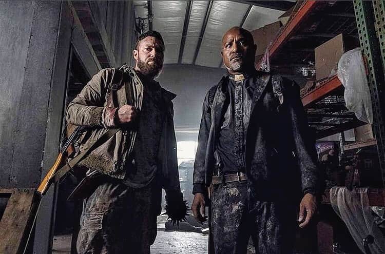 ロス・マーカンドのインスタグラム：「Say hello to your newest @Costco team leaders...  #twd #twdfamily」