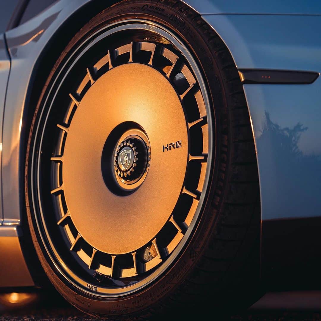 HYPEBEASTさんのインスタグラム写真 - (HYPEBEASTInstagram)「@hypebeastcarclub: @hre_wheels has released a nostalgic wheel collection that will make you drool. While the designs are straight out of a vintage tuning mag, the technology in each wheel is very 2021. Available in 20 – 22 inch designs, each piece is available in contemporary sizing with the option of HRE’s proprietary two-piece forged barrel technology named FMR (Forged Monoblok Rim). FMR tech sees increased stiffness, reduction in mass, among other improvements. Click the link in bio for more info.⁠⁠ Photo: HRE」2月22日 4時07分 - hypebeast