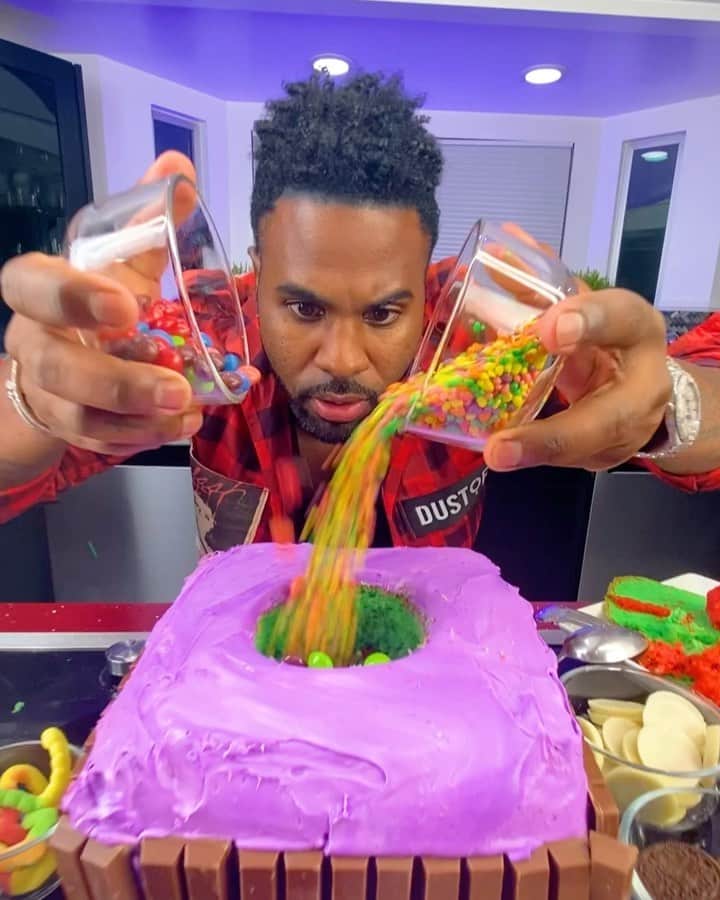 ジェイソン・デルーロのインスタグラム：「#lifestyle #millimeals thank you for 42 million」
