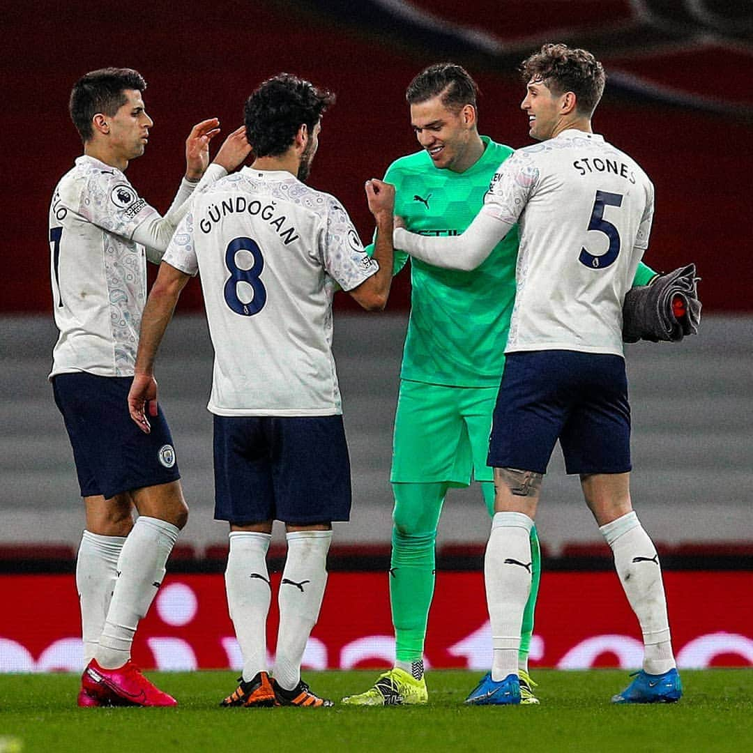 イルカイ・ギュンドアンさんのインスタグラム写真 - (イルカイ・ギュンドアンInstagram)「Another good result! Amazing defensive work from everyone 🎱💪🏼 @mancity」2月22日 4時11分 - ilkayguendogan