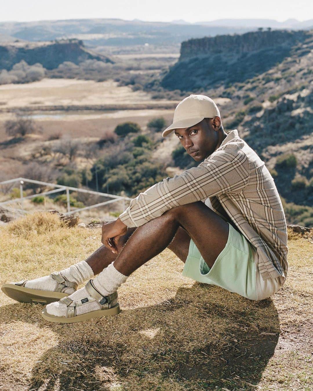 ジョン エリオットのインスタグラム：「Exposure Shorts in Sea Foam styled with our Spring / Summer 21 @suicoke_official collaboration sandals.」