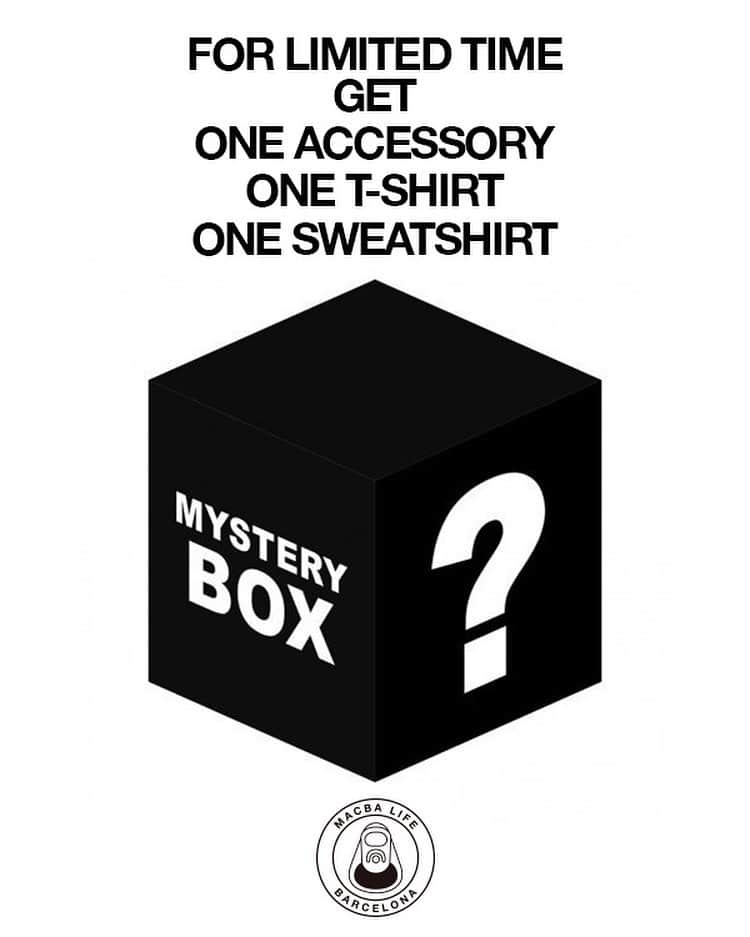 MACBA LIFEさんのインスタグラム写真 - (MACBA LIFEInstagram)「FOR LIMITED TIME ONLY!  MYSTERY BOX 📦 INCLUDE  - one accessory  - one t-shirt  - one crew or hoodie   ONLY 49,95€   Link in BIO.  #macbalife」2月22日 4時26分 - macbalife