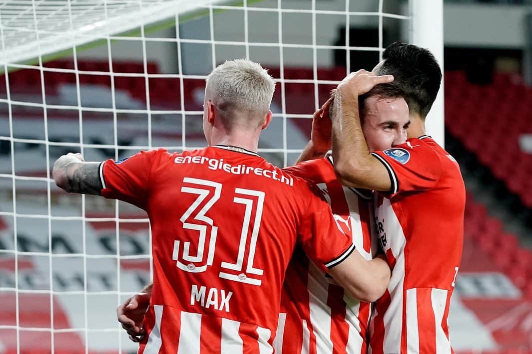 マリオ・ゲッツェのインスタグラム：「Important win. Happy about two goals ⚽️⚽️ thanks for the assists @donyellmalen and @ryanthomas.30 💪」