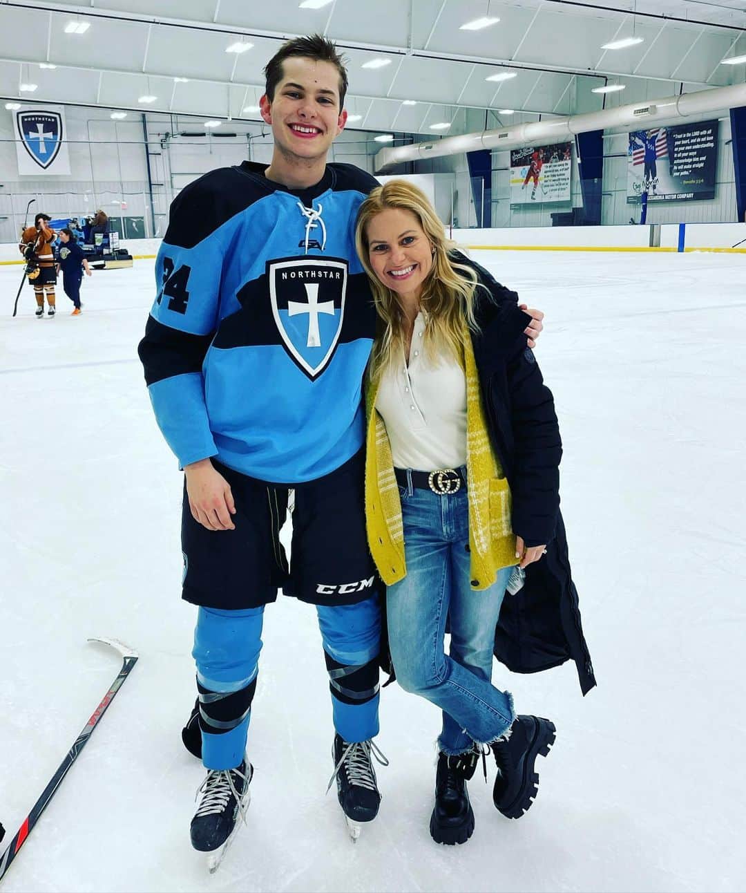 キャンディス・キャメロン・ブレのインスタグラム：「Parents weekend! So happy to see my baby @maksim.bure」