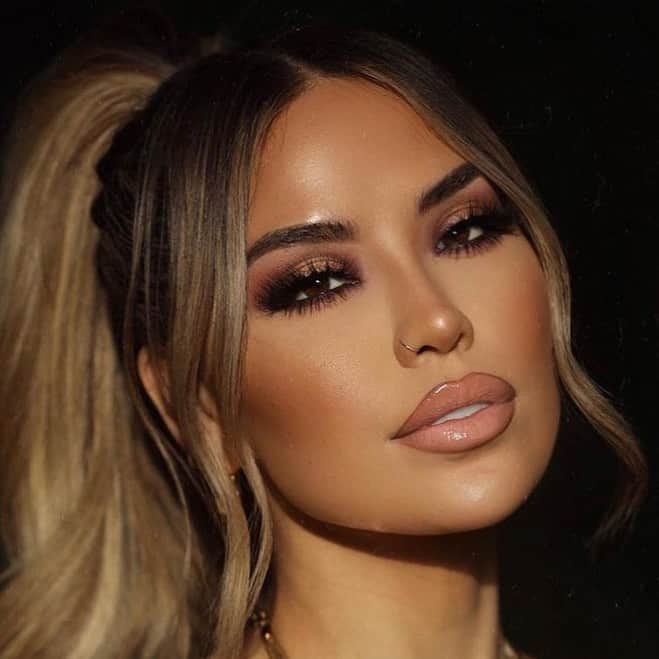 Maybelline New Yorkさんのインスタグラム写真 - (Maybelline New YorkInstagram)「This is a flawless beat! 😍 @iluvsarahii slays this look with #fitmefoundation matte + poreless in ‘230’. Save the post for when you need makeup inspo! #mnyitlook #regram」2月22日 6時10分 - maybelline