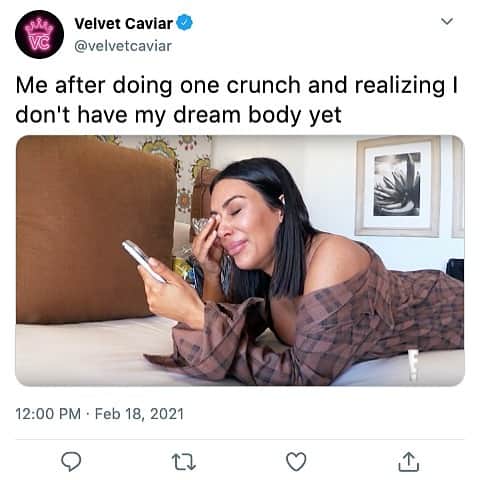 VELVETCAVIARさんのインスタグラム写真 - (VELVETCAVIARInstagram)「Extremely shocked and very confused 🤣💖 Babes! Drop your go to work outs in the comments! ⬇️ #velvetcaviar」2月22日 6時16分 - velvetcaviar